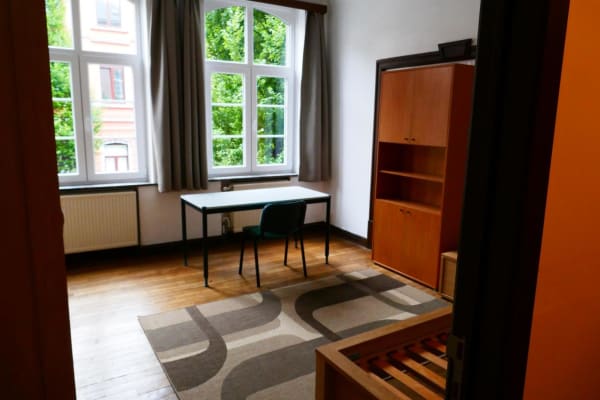 Wohnung COLOCATION avec 4 grandes  chambres meublées dans gd appartement de 120m², av Cardinal Mercier, 16 à NAMUR Bild 2