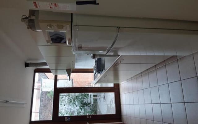 Oda Room with shared bath/shower and shared toilet resim 2