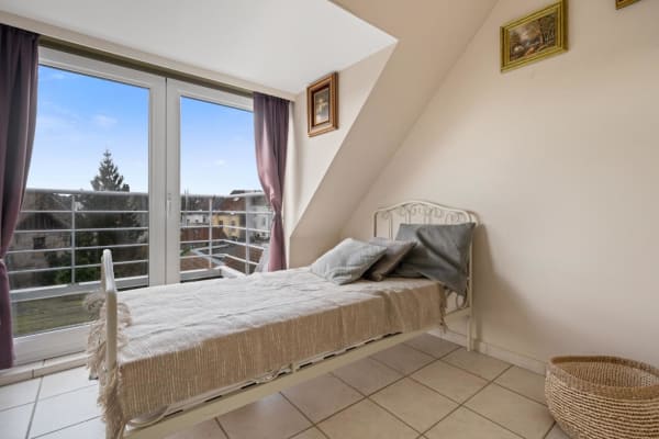 Apartamento Gemeubeld appartement met terras en autostaanplaats imagem 4