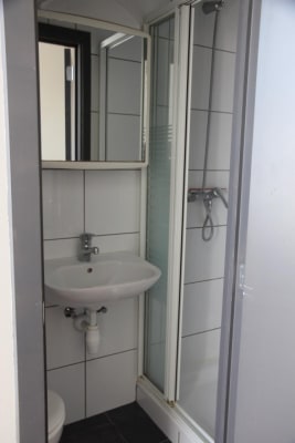 Sala Privé sanitair en koelkast en tuin imagem 4