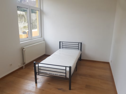 Casa Chambre à louer dans arrière maison avec jardin + terrasse imagem 4