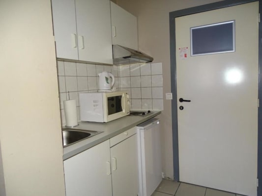 Estúdio Furnished studio with kitchenette and private bathroom imagem 1