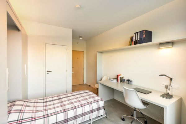 Sala Studentenkamer met eigen sanitair en privéterras imagem 2