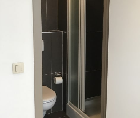 Room image 1
