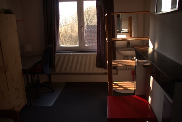 Chambre studentenkamer te huur(geen domiciliatie!) vanaf 1/9/2022 image 1