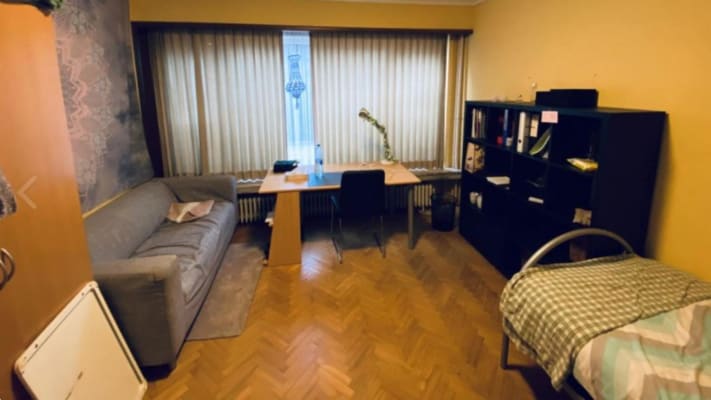 Zimmer Mooi, rustige en bemeubelde studentenkamer met supersnel internet en tuin Bild 3