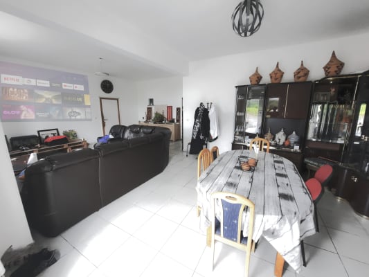 Casa ☆KOT à louer Exceptionnel, Android TV, Wi-Fi, Lave, Seche ☆ imagem 4