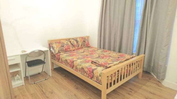 Sala The room is around 20 sqm, fully furnished imagem 3