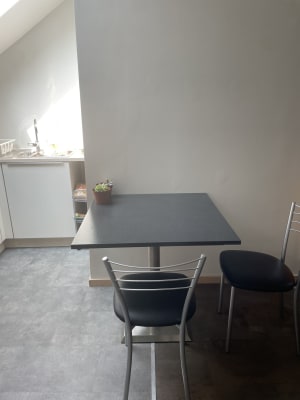 Estúdio Studio à louer avec cuisine équipée et salle de bain privée imagem 3