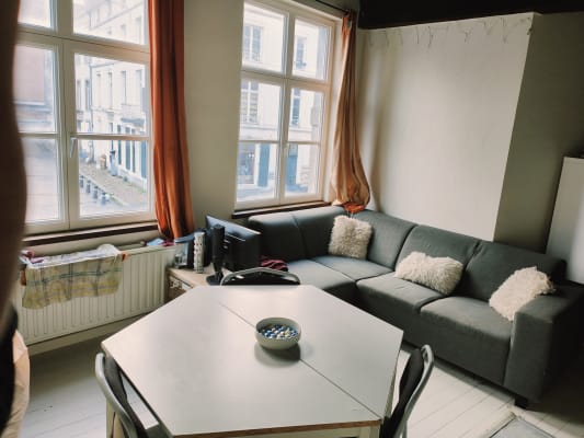 Apartman Sous-location chambre étudiant NAMUR centre été 2024 resim 5