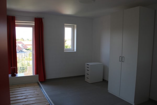 Casa Een leuke woning in Kortrijk van 16m² aan € 480 per maand imagem 2