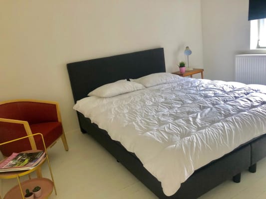 Kamer Grote woning met binnenkoer te huur foto 1