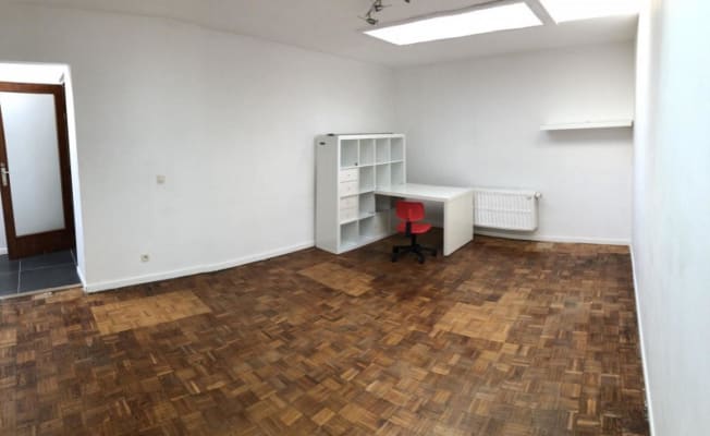 Camera Een leuke woning in Luik van 200m² aan € 370 per maand Immagine 4