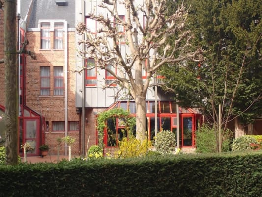 Zimmer Stage, vakantiejob, kamer nodig in de stilte van het klooster voor een korte of lange periode? Kamer is beschikbaar voor april, mei en juni 2022. Bild 1