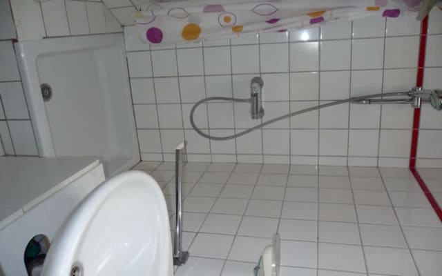 Estudio Studio with private shower/bath, private toilet and private kitchen imagen 4