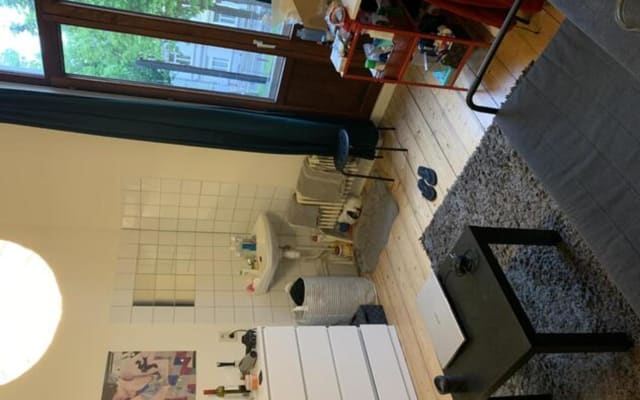Sala Room with shared bath/shower and shared toilet imagem 3
