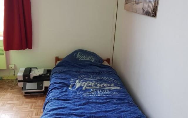 Kamer Room with shared bath/shower and shared toilet foto 2