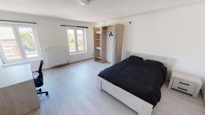 Oda Colocation dans une belle maison rénovée de 4 chambres resim 5
