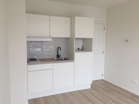 Room image 4