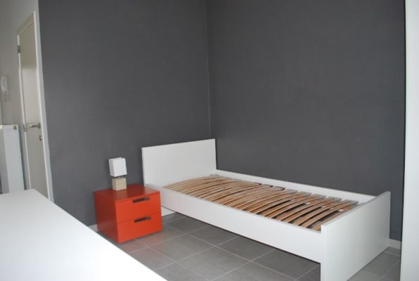 Room Leuk en trendy studentenpand te Kortrijk image 1