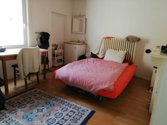 Ev Grande chambre sur 2 étages, 30m2. resim 1