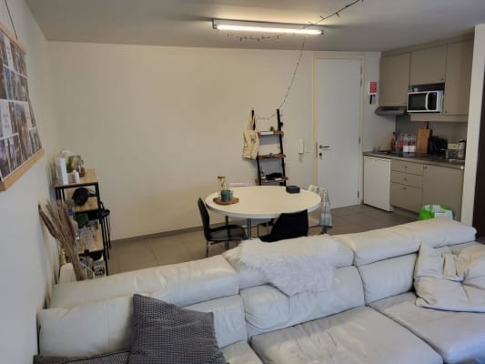 Studio Lichtrijke studio met aparte slaapkamer foto 1