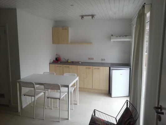 Camera Studentenstudio met terras en tuintje met aparte kleine slaapkamer voor 1/2 personen Immagine 1