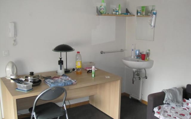 Kamer Room with shared bath/shower and shared toilet foto 5