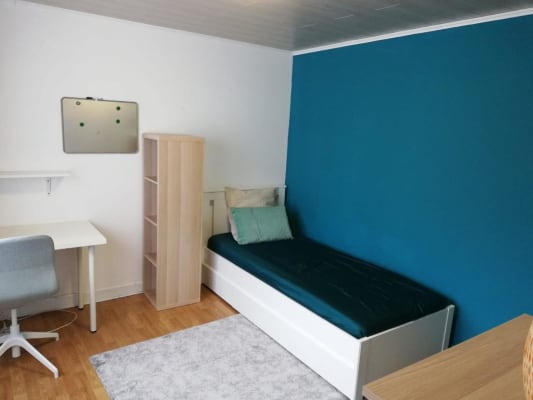 Camera Chambre dans maison avec 6 kots Immagine 1