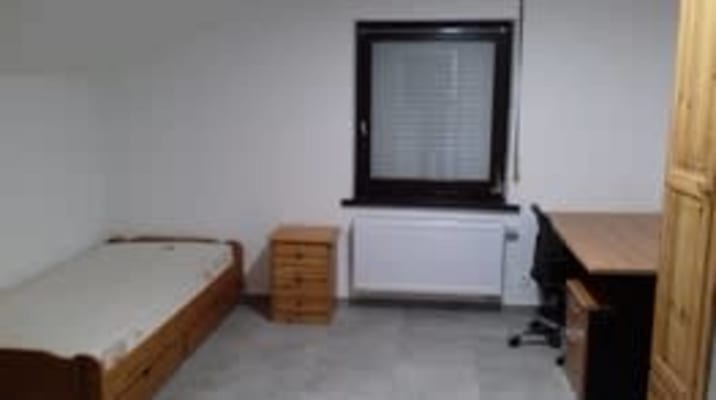 Casa 1 CHAMBRE EST DISPONIBLE DANS UN KOT DE 4 ETUDIANTS Immagine 4