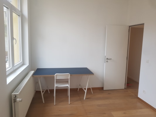 Casa Chambre à louer dans arrière maison avec jardin + terrasse imagem 1