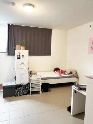 Sala Ruim 3 slaapkamer appartement met gedeelde living en keuken imagem 3