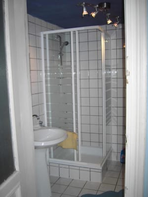 Kamer Zonnige  en rustige kamer vlakbij de campussen KDG  Brusselstraat, Markgrave, Van Schoonbeke  en het conservatorium foto 5