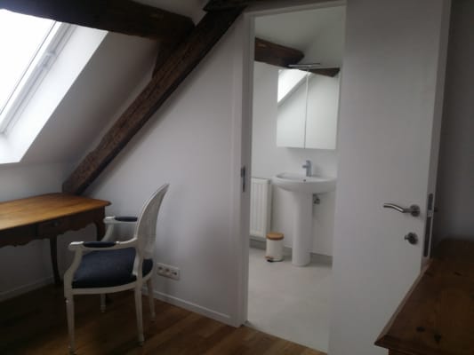 Chambre Superbe Chambre avec sdb - location de courte/moyenne durée image 5