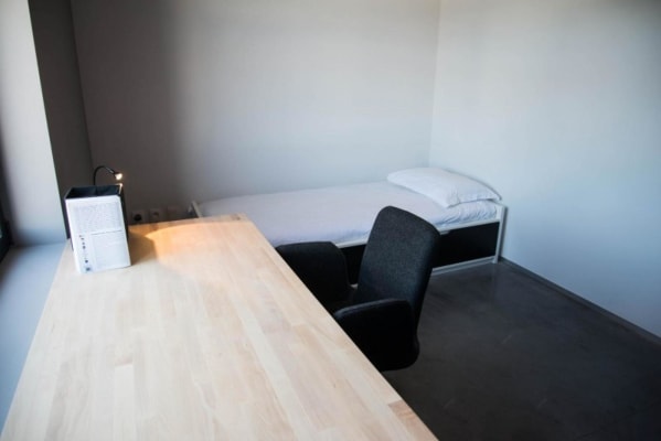 Room Een leuke woning in Luik van 15m² aan € 510 per maand image 1