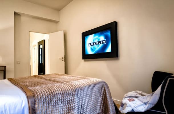 Appartement Apartment • 2 room(s) • 2 Bed. • 1 Bath. • 100 m²  foto 1