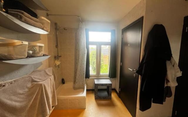 Studio Studio with private shower/bath, private toilet and private kitchen image 2