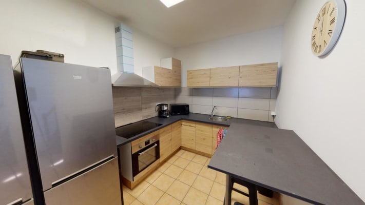 Room Colocation dans une belle maison rénovée de 4 chambres image 3