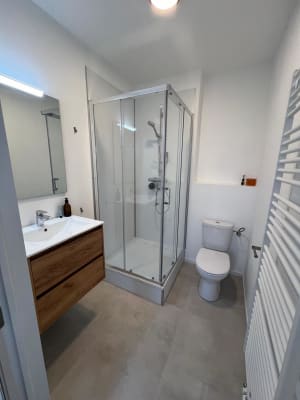 Ev Maison rénovée avec 4 chambres spacieuses à Gilly resim 3