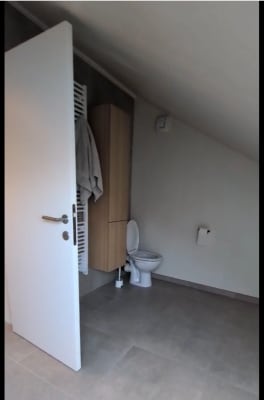 Casa Chambres à louer – rénovée à Montignies-sur-S (3 min. Helha) imagem 2