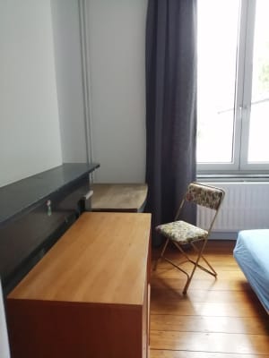 Sala Chambres dans maison familiale accueillant des étudiant(e)s à verviers imagem 3