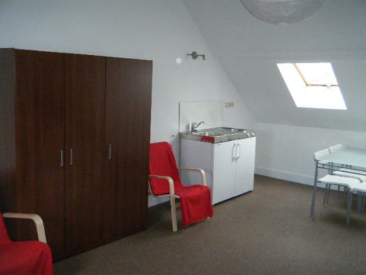 Kamer Gezellige, ruime studio in authentiek en rustig gebouw op de derde verdieping foto 2