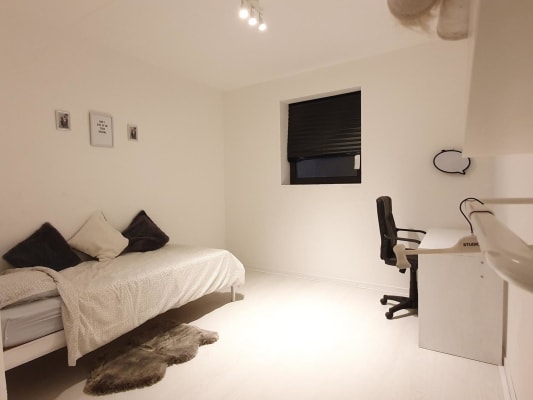 Chambre COLOCATION FULL EQUIPEE ( GYM, JARDIN,PARKING, BUANDERIE...) image 2