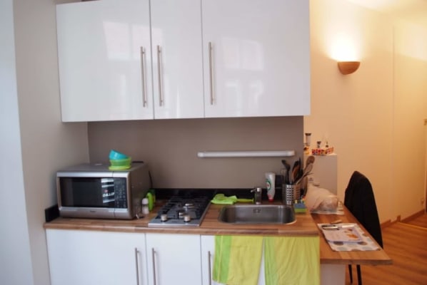 Stüdyo Kot étudiant 1er étage (A2) dans le centre-ville de Namur resim 2
