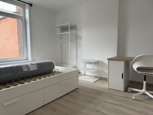 Huis kot Charleroi foto 1