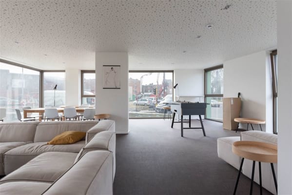Sala Ruime studentenkamer met balkon, te huur  imagem 7