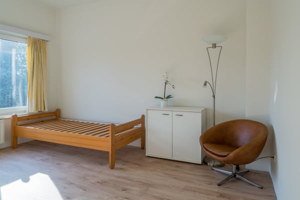 Zimmer Heldere, gerenoveerde kamer in woonhuis Bild 4