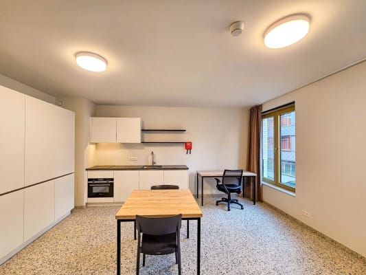 Estúdio Moderne studio met eigen douche en keuken beschikbaar voor AJ 2026-2027 imagem 5