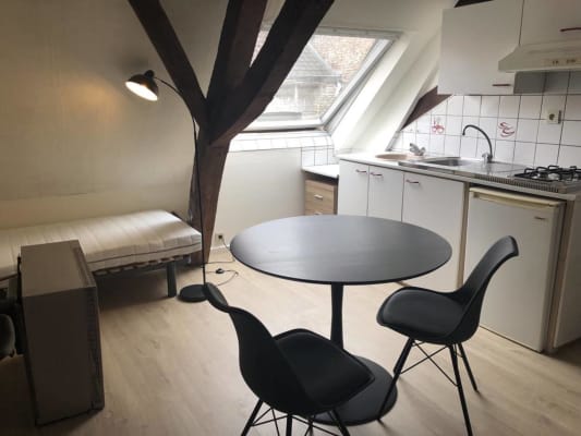 Oda Kot meublé avec kitchenette resim 1