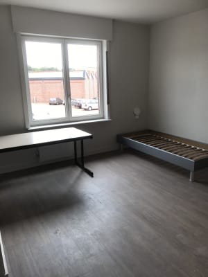 Casa Recent volledig vernieuwde studentenkamers te huur!  Centraal gelegen doch in rustige buurt nabij scholen, supermarkten, imagem 5